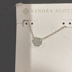 Kendra Scott necklace